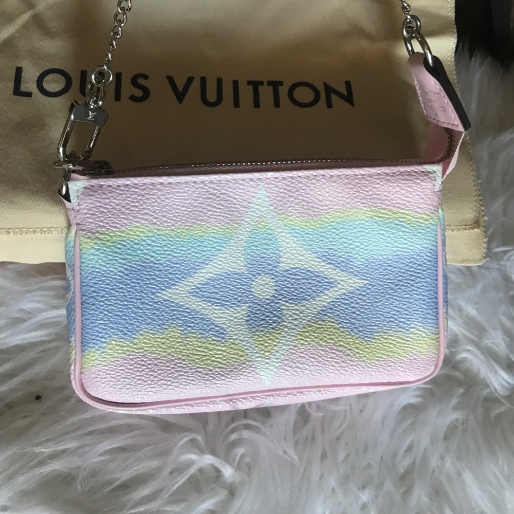 SOLD😌Louis Vuitton Mini pochette pastel chain bag - Picture 3 of 8